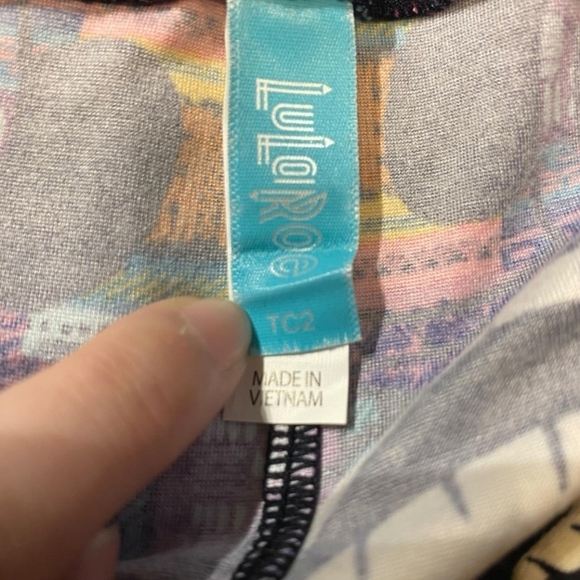 LulaRoe LLR Regular One Size OS Jack Skellington Rainbow Disney Leggings EUC - Picture 4 of 5